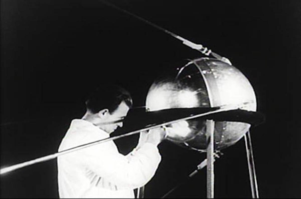 Sputnik 1 earth’s first artificial satellite